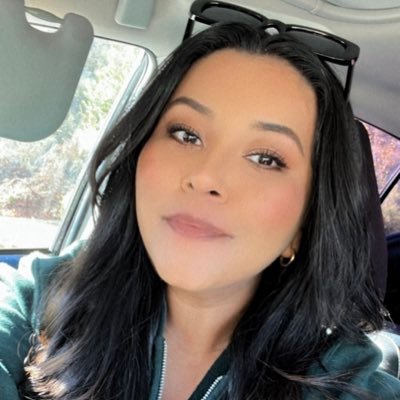 helloimemelyn's profile picture. el perreo hasta el suelo, el autoestima hasta el cielo