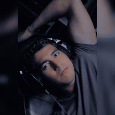 ¡Streamer mexicano que le encantan los tacos, jugar, y ver el cielo nocturno!