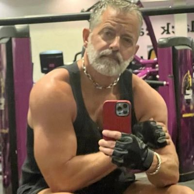 CriagDavidson's profile picture. let love lead