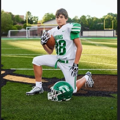 PrestonYater's profile picture. SFHS ‘26 | 🏈🏀 | De | 220| 5’10 | email pyater59@gmail.com