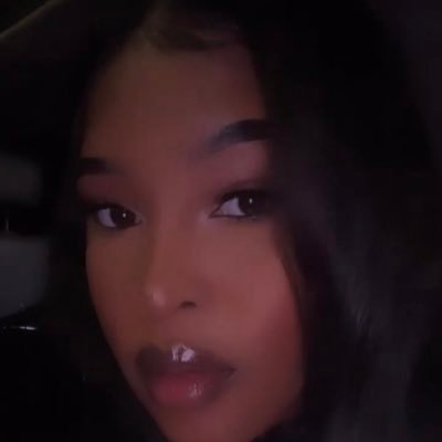 Trizzykingin's profile picture. Girl Mom 🩷