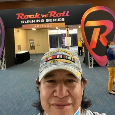 retired Sgt in az army nat'l guard, father of 3 kids, Lakota from standing rock Sioux tribe, love running, hiking, biking, fishing and hunting and gym!