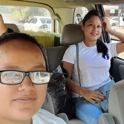 soy simple, si no me conoces no hables, no seas hipócrita y no te metas en mi vida.......vive la tuya y déjame vivir la mia....ok