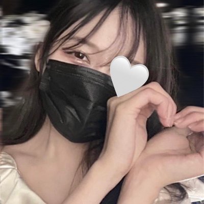 nanami26736128's profile picture. 24歳、BAR店員🥃
表じゃない方のTwitterです💞
刺激を求める用💗
ふぉろーの無い方はちょっとこわいかな😥
フォローしてくれたら返信します💖