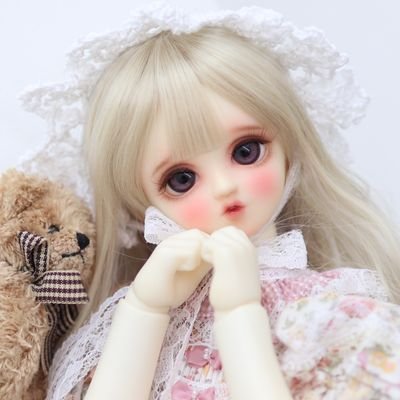 ejiiin1's profile picture. FUB자유 / 두냥이 집사🐱🐱 / 여아외길인생 / 메이크업 : @MomentDazzling 
/ 의상 : @08Edele