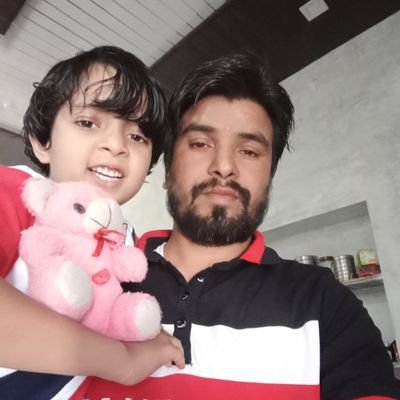 HariPraksh11's profile picture. 