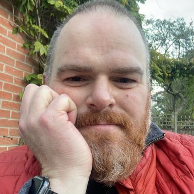 AoMuMu's profile picture. Sod it. I’m reverting to 19 again, last time I was single and best music ever. Now where’s my WalkMan?