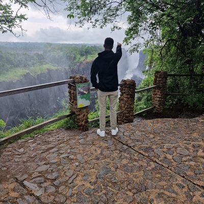 Mark59007218's profile picture. Am Just thinking out loud about all the money I spent in school for tuition and upkeep 🤔🤔putting it all together its enough for me to build a mansion 😂😂but