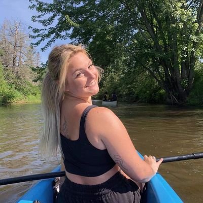 east_hottie's profile picture. new to this so be easy on me 🇨🇦