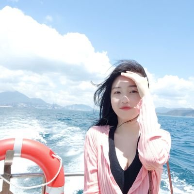 paopaobaozi99's profile picture. 开开心心每一天。