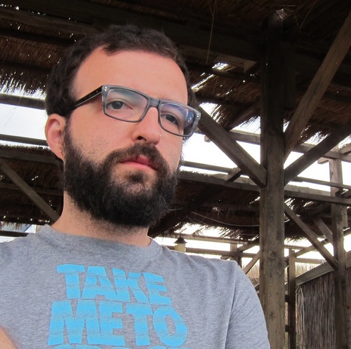 alexosu's profile picture. Ski, advertising si rock'n'roll. In orice ordine e bine.