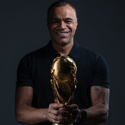 Pentacampeão!
Comentarista @tvglobo e @sportv
Apresentador Podcast DenilsonShow
denilson.show@94.football