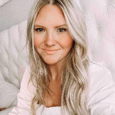 Canadian writer, creator, recipe developer
Mother of three | Owner/Founder https://t.co/GQJBuIvO4z