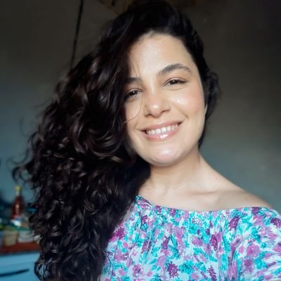 Made in Recife - 
Profissional de segurança do trabalho, Professora e metida a Designer. Católica, Casada e mãe.