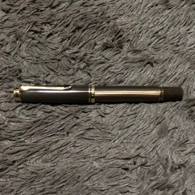 knch_k's profile picture. 30代会社員、文房具が好きで万年筆、木軸ボールペンを集めています。愛用の万年筆は、pelicanとセーラー万年筆。愛用の木軸ペンは工房楔とウッドペンクラフト。