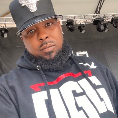 DRUMLORDROCKI's profile picture. https://t.co/ib5mo3lCYS EDM, Trap, Hiphop Producer/ Artist - Thumb through a check!!! Instagram @DRUMLORDROCKI