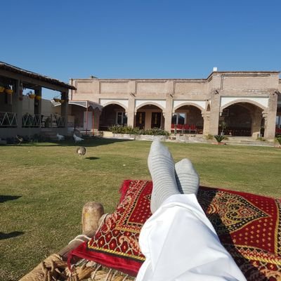 مجھے سمجھنے کے لئے
آپ کا سمجھدار ہونا بہت ضروری ہے