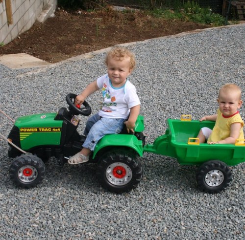 MadeByMum_'s profile picture. We're Lauren and Clare, mums to Lily and Henry. We make fabulous ceramic gifts which capture your beautiful baby's tiny hand and footprints.