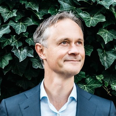 Voor duurzaamheid met een goed humeur | voorzitter NVDE & TKI Urban Energy | 1.000en bedrijven voor 100% duurzame energie | Dochters