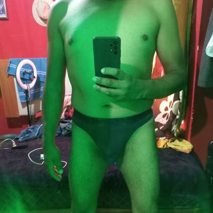 siempresol012's profile picture. hola