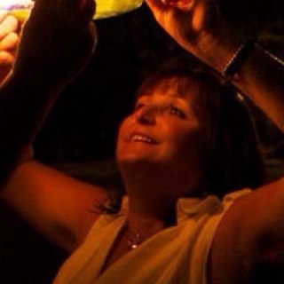 kitshoz's profile picture. 