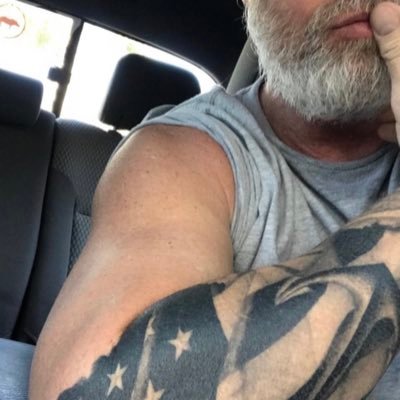 DaddyD243's profile picture. Masculine man that happens to likes men.