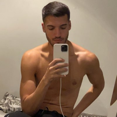 Libertleturtle's profile picture. Weird, but warm🤍