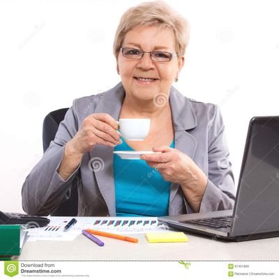 Simone27892680's profile picture. Al ex político francés a menudo le gusta hacer el bien a la mujer amable y única.