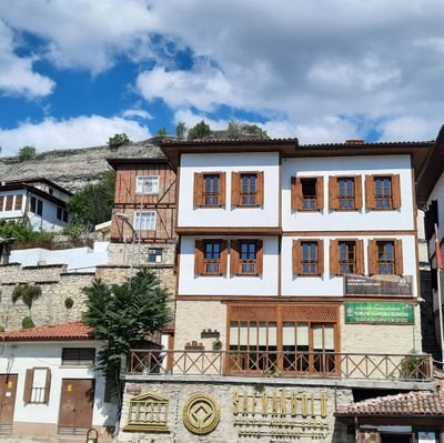 esma4234's profile picture. 