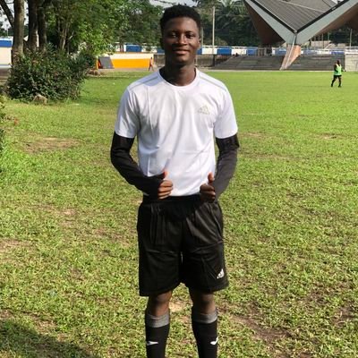 Soccer player 🇳🇬⚽❤️
2 sport Athlete ⚽🏈❤️
6'2
75kg
Midfielder✨🚀
CB DE LB🏈✨
looking for a home
