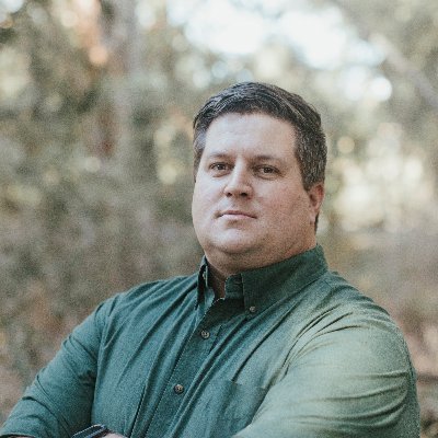 Helping brands go social w/ @Spectrum_Brands. Proud ENTrepreneur and @EpsilonNuTau Brother and @CSUF Alumnus! #MakeItHappen. Thoughts are mine and mine alone.
