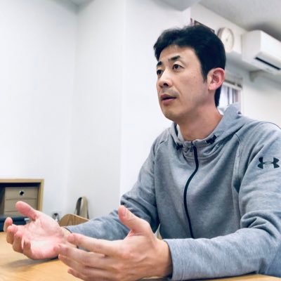 pft_okada's profile picture. ○首・肩・腰・膝の痛み、姿勢（猫背・反り腰）、スポーツパフォーマンスの向上（野球・ランニング・ゴルフ） のためのバランスの良いからだを作るためのトレーニングの考え方をブログ等で書いています※セッションやその他の依頼はホームページからお問い合わせください