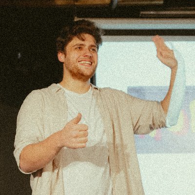 comedian/poemist/actor | Manchester Slam Champion | Saboteur Award Winner | @romperscomedy | writers group @royalcourt
he/him