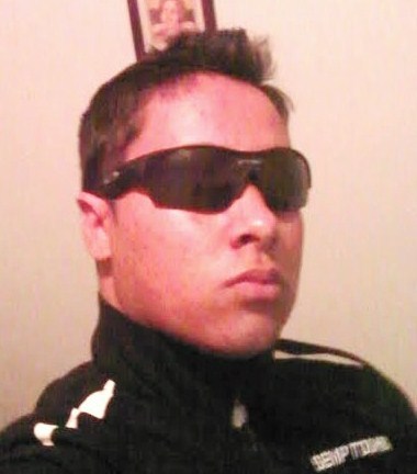 Gosto de pagode, s2 SANTOS, idolo MOLINA. Tenho DEUS comigo e nada mais importa, familia e a base e amizade o lazer.