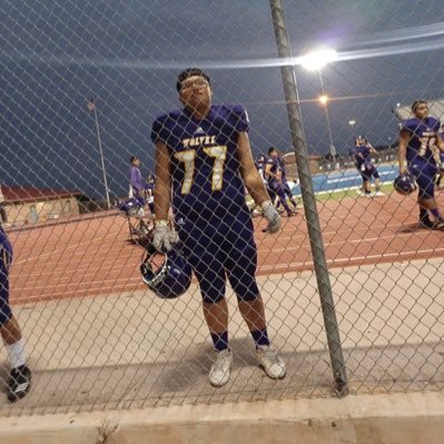 jose_mata74's profile picture. Laredo LBJ #77🏈