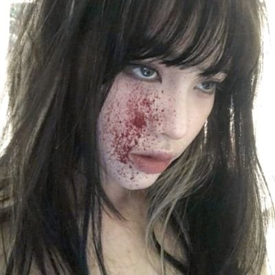 edtwt || esquizo traumadita medicada emo fan d los gatos honrada graciosa buena vecina