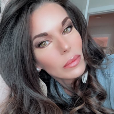 iamamandarenee's profile picture. International Ms. NC 2022👑 Living Kidney Donor♻️ Certified Tableau Specialist📊Data Analyst📈Crypto🚀Cover Model✨