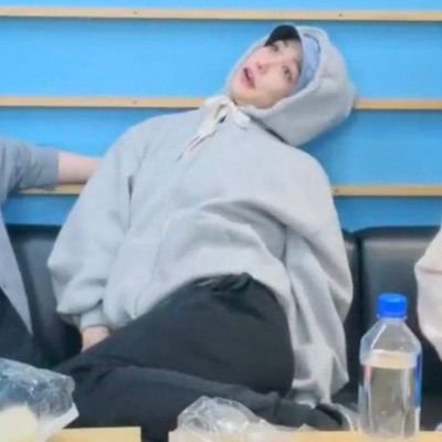 𝕱𝖊𝖑𝖎𝖝 𝖎𝖘 𝖒𝖞 𝕾𝖚𝖓𝖘𝖍𝖎𝖓𝖊✨                              
Llorandole a Felix 24/7👍🏽