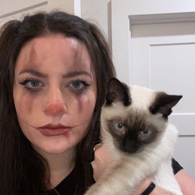 _toritos's profile picture. Probably eating a grilled cheese