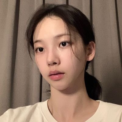 futureddoctor's profile picture. #studytwt : 🌨 ˚🎧 ‧₊˚📖