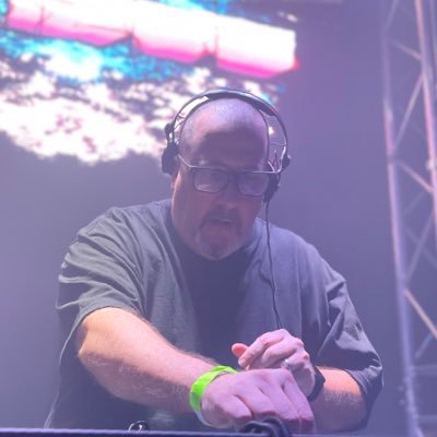 Jungle/Drum&Bass Music & Culture Foundation DJ from America. Cannabis Branding Consultant. NFT and Web3 enthusiast. https://t.co/0ccgy6diMX