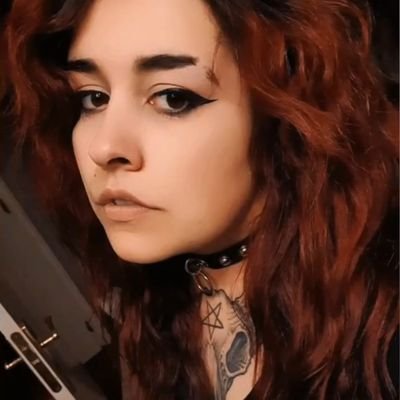 🌸Ilustradora,Cosmaker, cosplayer🌸
Pacoreta a tiempo parcial.
EUSKAL HERRIA
📷Inst: @Burningflare