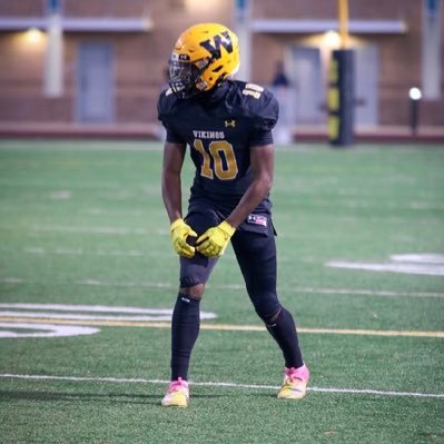 @Red_Raven_FB RS DB| Ht: 6’1| Wgt: 190| 3.6 GPA 🔴⚪️