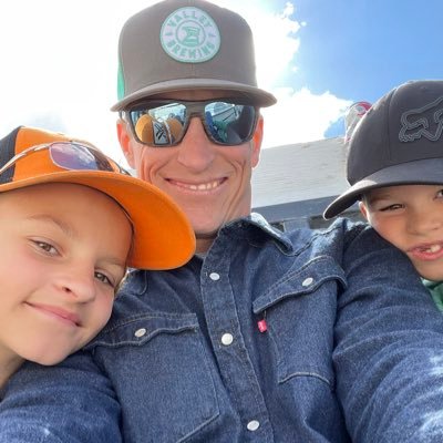 DoostyRoads12's profile picture. If you cannot be positive, then at least be quiet. Thoroughbred’s are my spiritual animal 🙏🏻 Father of 2 beautiful kids.