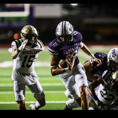 QB/WR PNG Highschool🏹 1st team all district 🏈 4.375 gpa📚4.5 40 yard dash🏃‍♂️6’4 205lbs⭐️ https://t.co/NeeH0qWerP⭐️