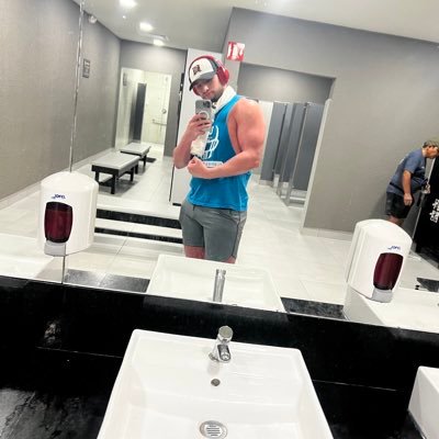 EmilianoC_05's profile picture. enamórate del proceso ——————————————————————