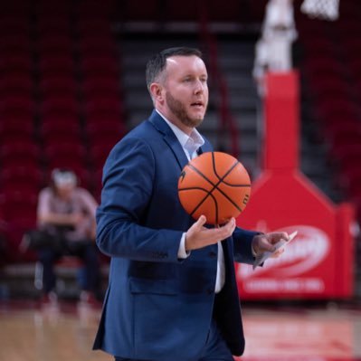 Husband | #GirlDad x3 | Associate Head Coach @TulsaWBB | Serving coaches through @dynamiccoaches