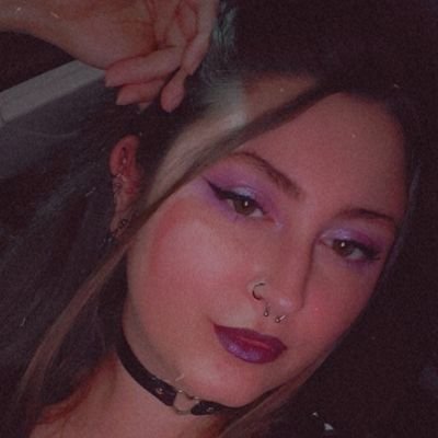 18+ Im Tizz! a 27yr old streamer just tryin to make peoples day 😊 
   sometimes im funny, sometimes im sad https://t.co/J0ajE59Oj7
smitten 🤭 @TheAstralFem