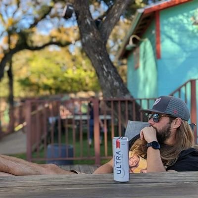 dtet's profile picture. Dad. KU Die Hard. Nationals Apologist.