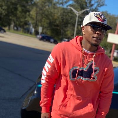 solidblack88's profile picture. 💯💯💯💯